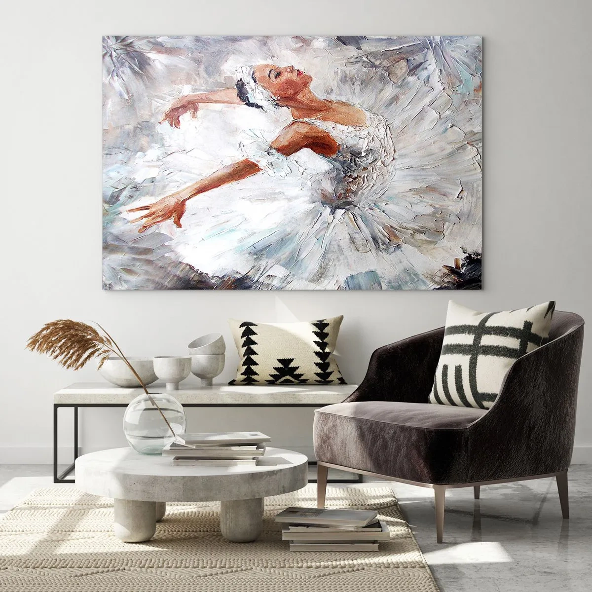 Cuadro sobre vidrio - Impresiones sobre Vidrio - Una bailarina con un traje blanco en una pose dinámica. - 70x50cm - Suave y ligera - Decoración de pared moderna para salón y dormitorio ARTTOR