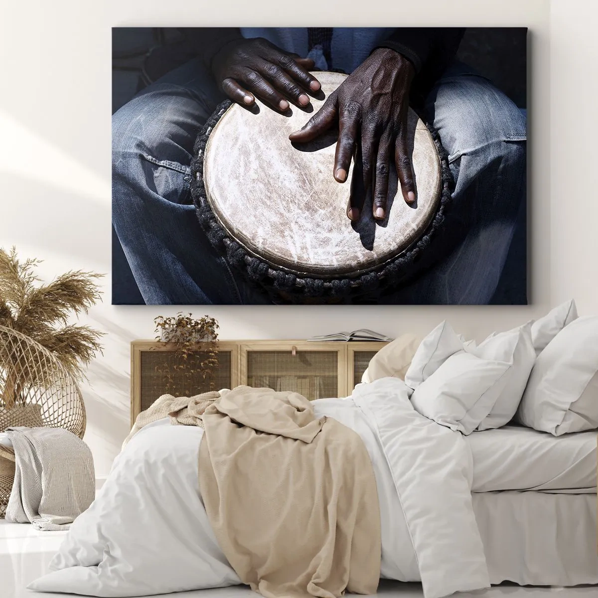 Cuadro sobre lienzo - Impresión de Imagen - Manos tocando un tambor djembé en una composición dinámica - 70x50cm - Vive a tu ritmo - Decoración de pared moderna para salón y dormitorio ARTTOR
