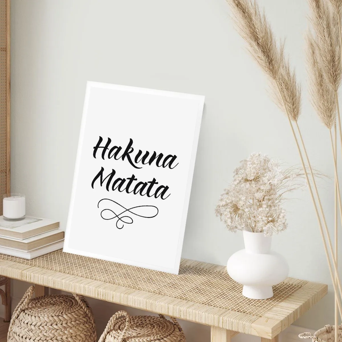 Póster - Letras Hakuna Matata negras sobre fondo blanco - 50x70cm - El mejor consejo - Decoración de pared moderna para salón y dormitorio ARTTOR