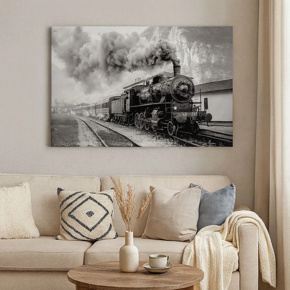 Cuadro sobre lienzo - Impresión de Imagen - Una locomotora de vapor en blanco y negro contra un paisaje montañoso. - 70x50cm - Rumbo a la estación... - Decoración de pared moderna para salón y dormitorio ARTTOR