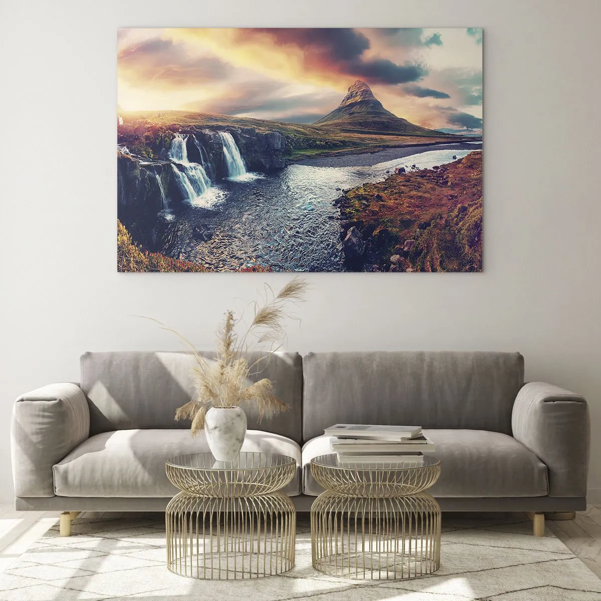 Cuadro sobre vidrio - Impresiones sobre Vidrio - Cascada y montaña al atardecer en el paisaje islandés - 120x80cm - En la majestuosidad de la naturaleza - Decoración de pared moderna para salón y dormitorio ARTTOR
