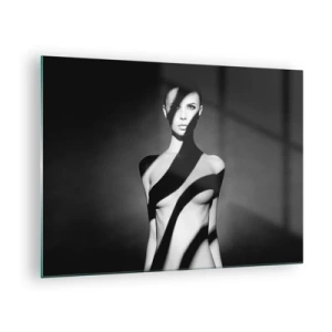Cuadro sobre vidrio - Impresiones sobre Vidrio - Retrato en blanco y negro de una mujer con sombras llamativas. - 70x50cm - En la luz y en la sombra - Decoración de pared moderna para salón y dormitorio ARTTOR