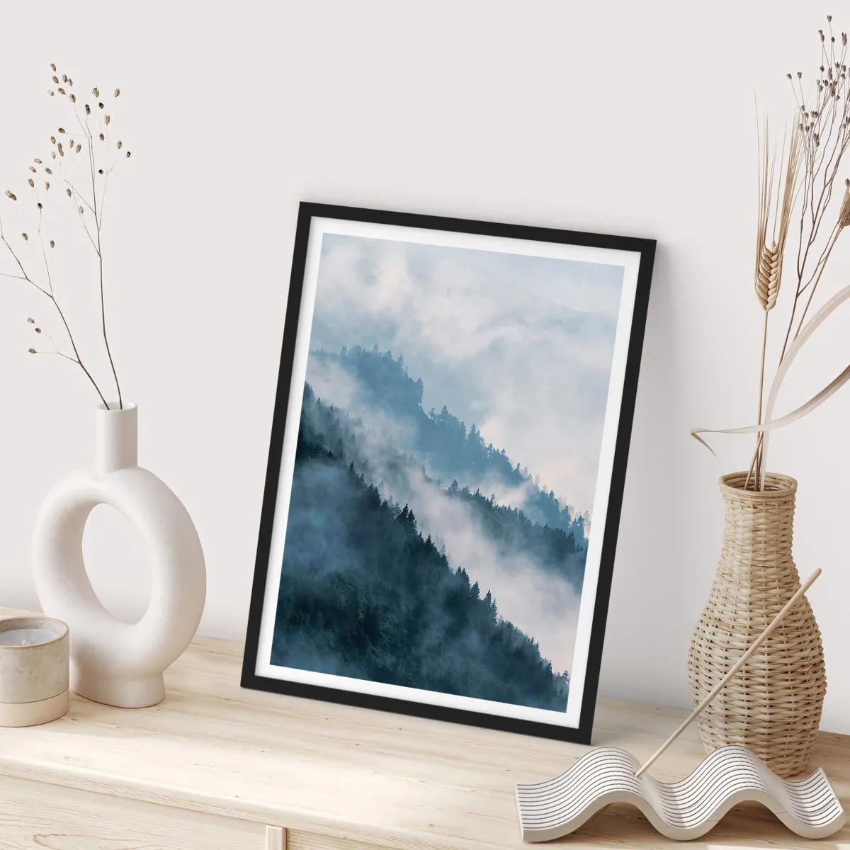 Póster en marco negro - Misticismo de las montañas - 30x40 cm