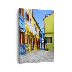 Cuadro sobre lienzo - Impresión de Imagen - Una calle colorida con bicicletas entre edificios de color pastel. - 50x70cm - Callejón dulce de color pastel - Decoración de pared moderna para salón y dormitorio ARTTOR