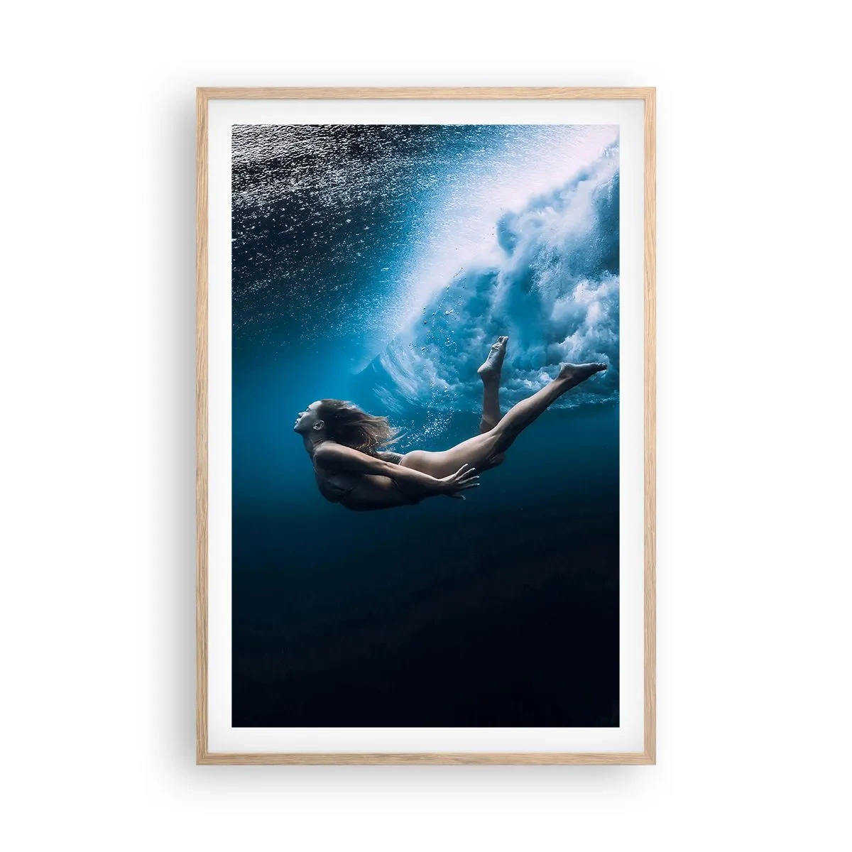 Póster en marco roble claro - Una sirena contemporánea - 61x91 cm