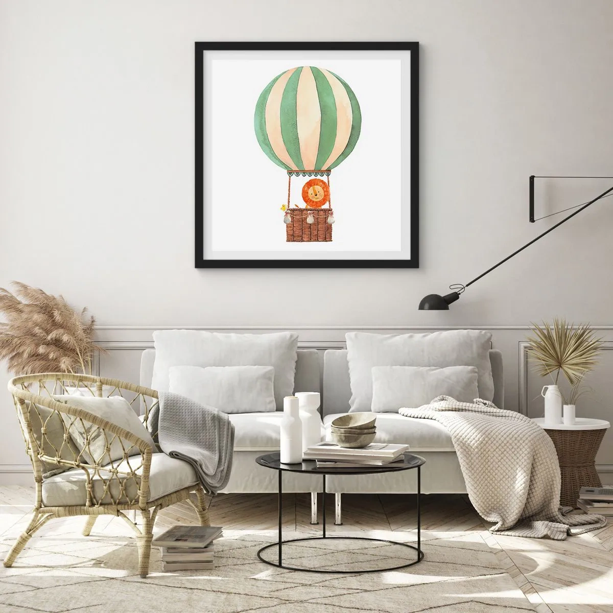 Póster en marco negro - Los viajes del león - 40x40 cm