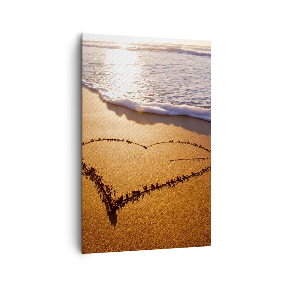 Cuadro sobre lienzo - Impresión de Imagen - Un corazón hecho de arena en la playa durante el atardecer. - 80x120cm - Una confesión de vacaciones - Decoración de pared moderna para salón y dormitorio ARTTOR