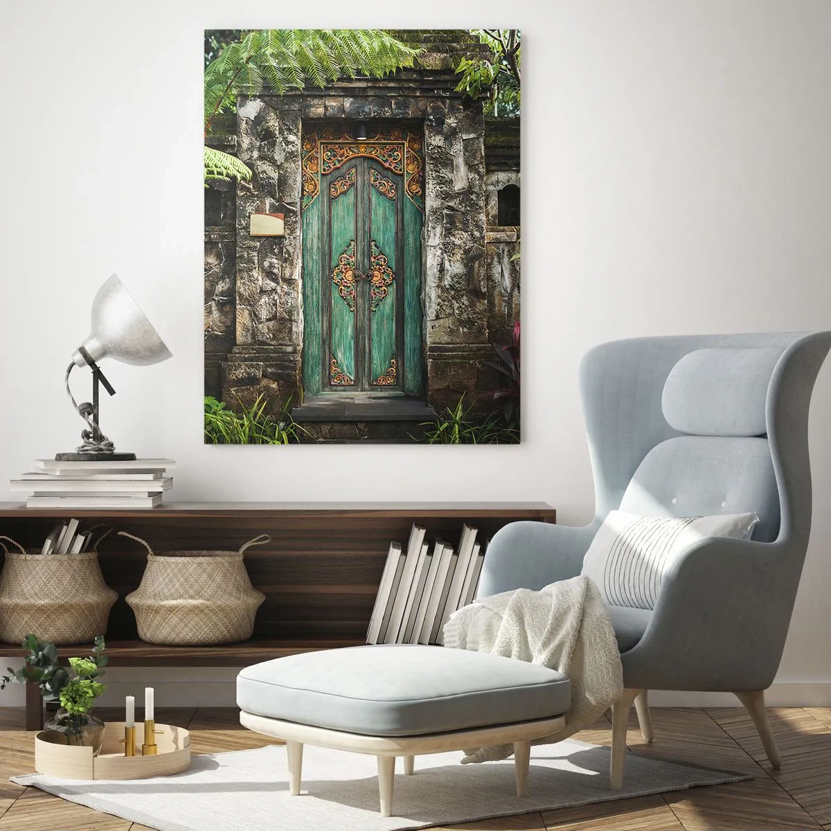 Cuadro sobre vidrio - Impresiones sobre Vidrio - Puerta turquesa adornada en un muro de piedra rodeado de vegetación tropical. - 50x70cm - Una puerta a un mundo exótico - Decoración de pared moderna para salón y dormitorio ARTTOR
