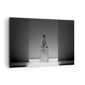 Cuadro sobre lienzo - Impresión de Imagen - Una pintura en blanco y negro con una escena minimalista de una mujer en un espacio geométrico. - 100x70cm - Sencillez refinada - Decoración de pared moderna para salón y dormitorio ARTTOR