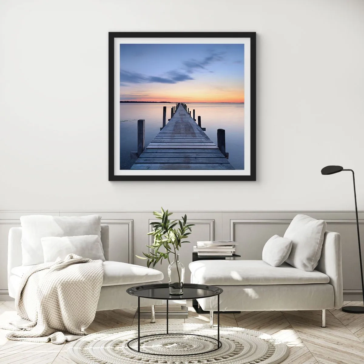 Póster en marco negro - La calma de un crepúsculo sereno - 60x60 cm