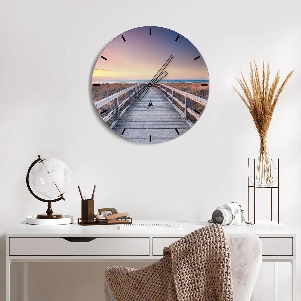 Reloj de pared - Reloj de vidrio - Camino de madera que conduce al mar al atardecer - 30x30cm - Aurora vespertina del Báltico - Decoración de pared moderna para salón, cocina y dormitorio ARTTOR