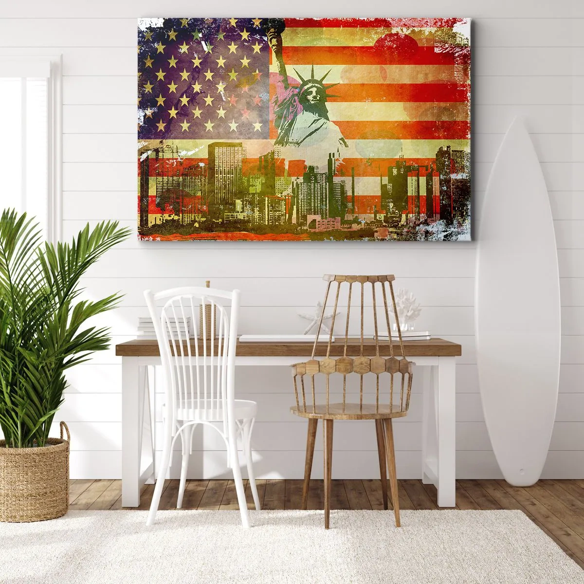 Cuadro sobre lienzo - Impresión de Imagen - La Estatua de la Libertad con la bandera estadounidense como telón de fondo y el horizonte de la ciudad. - 70x50cm - ¡Viva América! - Decoración de pared moderna para salón y dormitorio ARTTOR