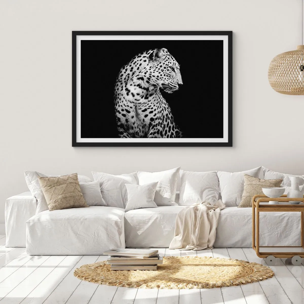 Póster en marco negro - Imagen en blanco y negro de un leopardo sobre un fondo negro. - 70x50cm - El perfil derecho es perfecto - Decoración de pared moderna para salón y dormitorio ARTTOR