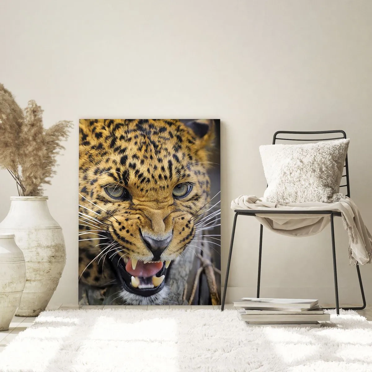 Cuadro sobre vidrio - Impresiones sobre Vidrio - Un primer plano de un leopardo amenazante con sus colmillos al descubierto. - 80x120cm - ¡Atrás, te lo advierto! - Decoración de pared moderna para salón y dormitorio ARTTOR