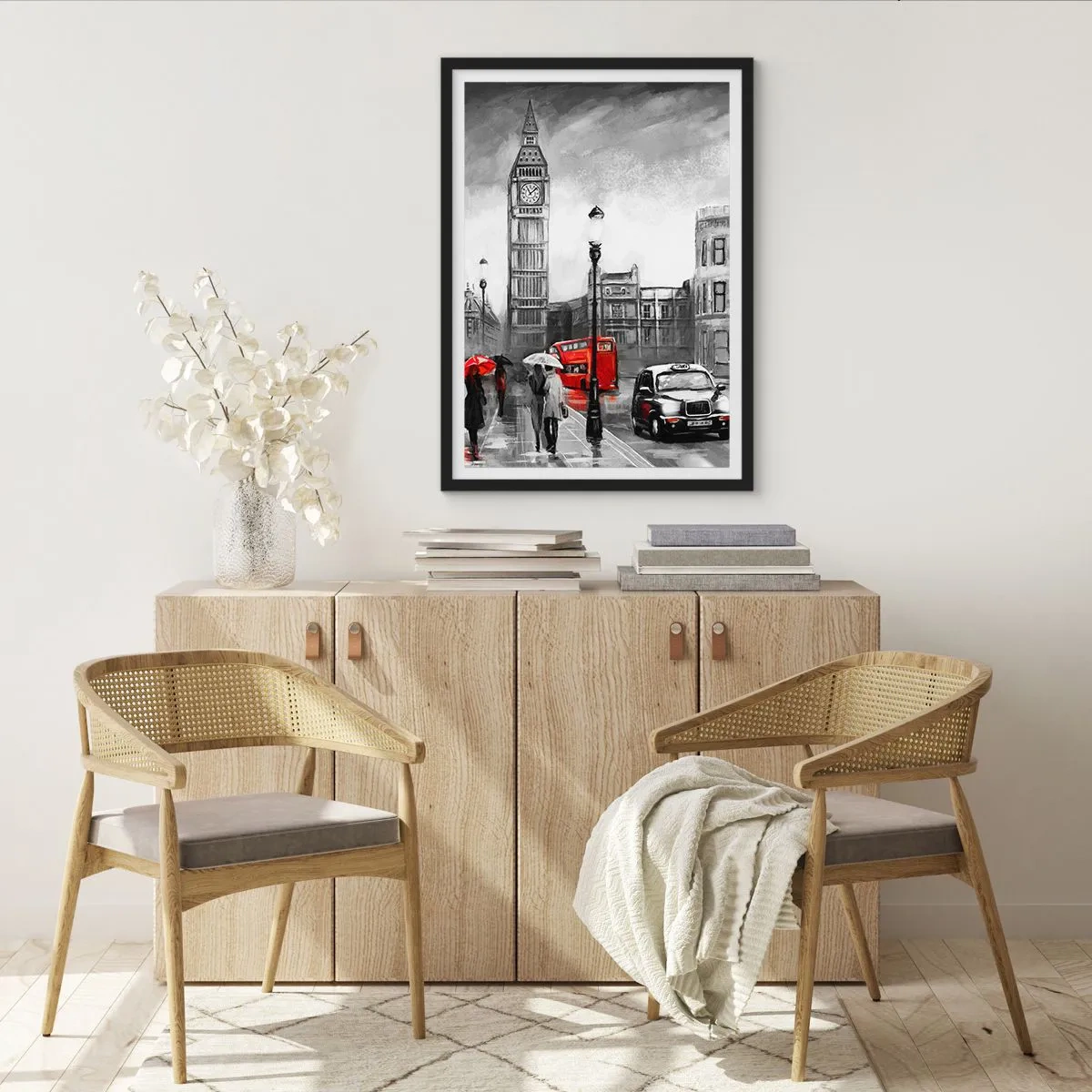 Póster en marco negro - El Big Ben en un día lluvioso con acentos rojos - 50x70cm - No tan gris como la pintan - Decoración de pared moderna para salón y dormitorio ARTTOR