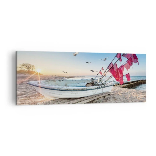 Cuadro sobre lienzo - Impresión de Imagen - Un barco en la playa al amanecer con gaviotas y banderas rojas. - 140x50cm - Un merecido descanso - Decoración de pared moderna para salón y dormitorio ARTTOR