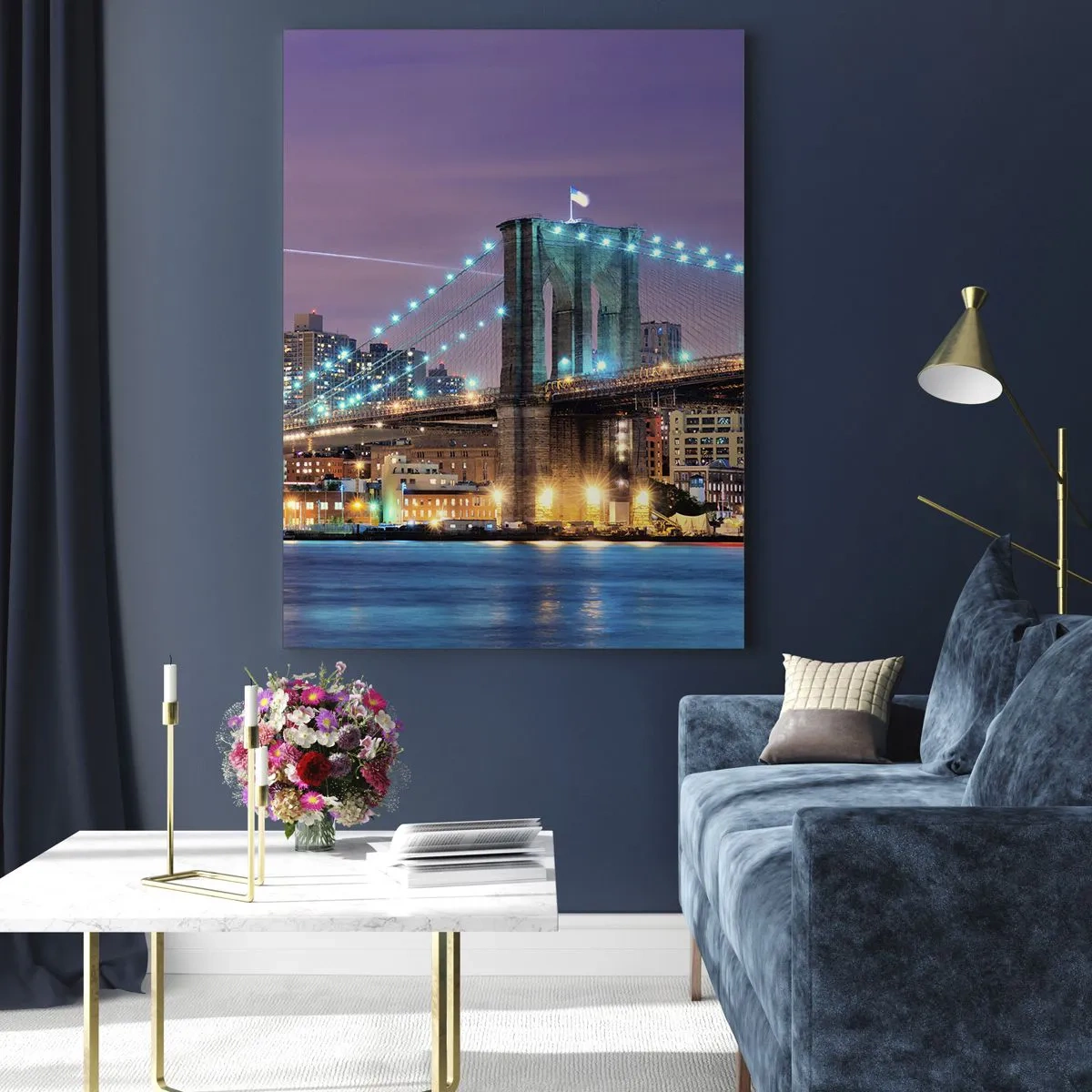 Cuadro sobre vidrio - Impresiones sobre Vidrio - Puente de Brooklyn de noche con las torres y la ciudad iluminada - 50x70cm - Durante muchos años, el puente de Brooklyn - Decoración de pared moderna para salón y dormitorio ARTTOR
