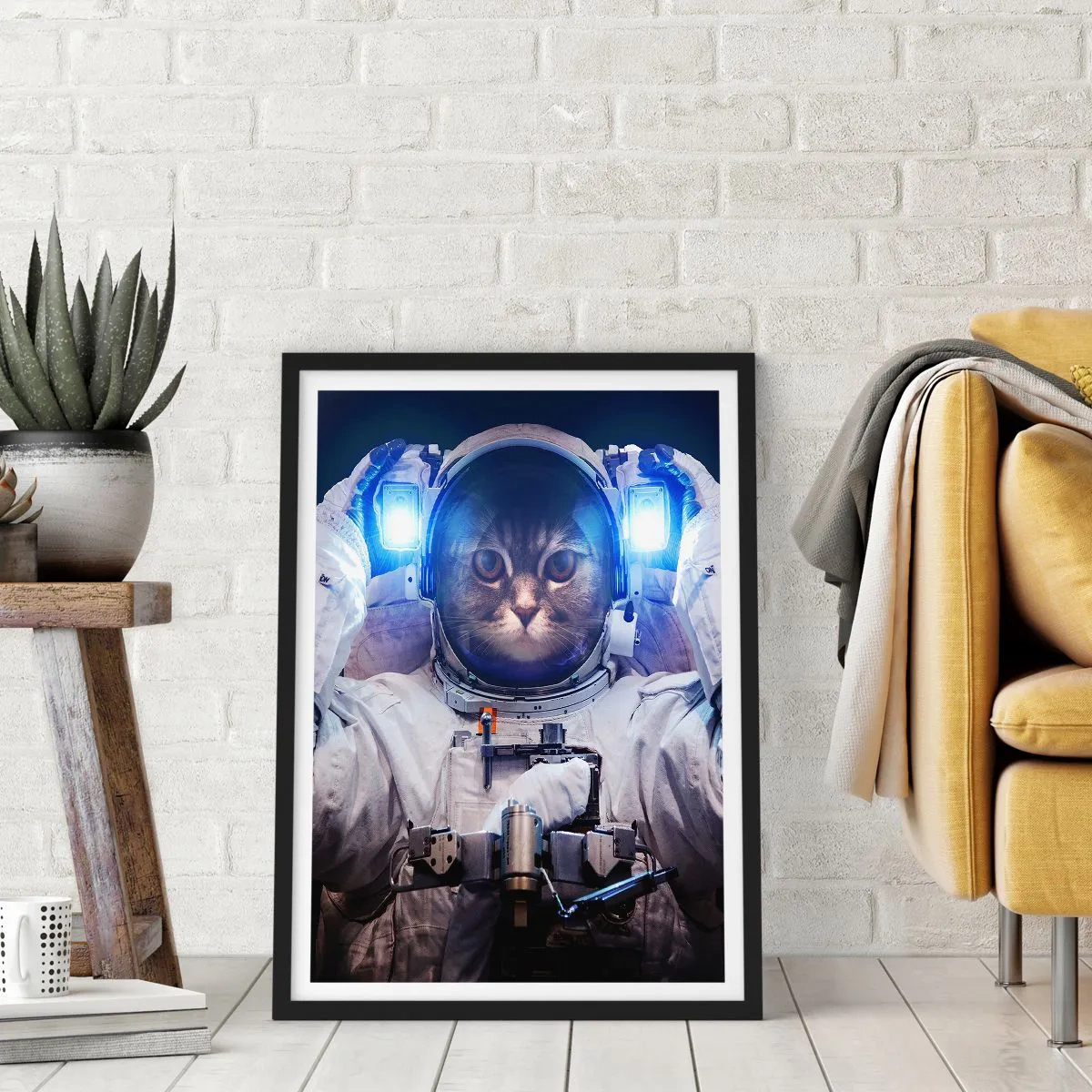 Póster en marco negro - Gato astronauta con traje espacial completo - 50x70cm - Houston, tienes un problema. - Decoración de pared moderna para salón y dormitorio ARTTOR