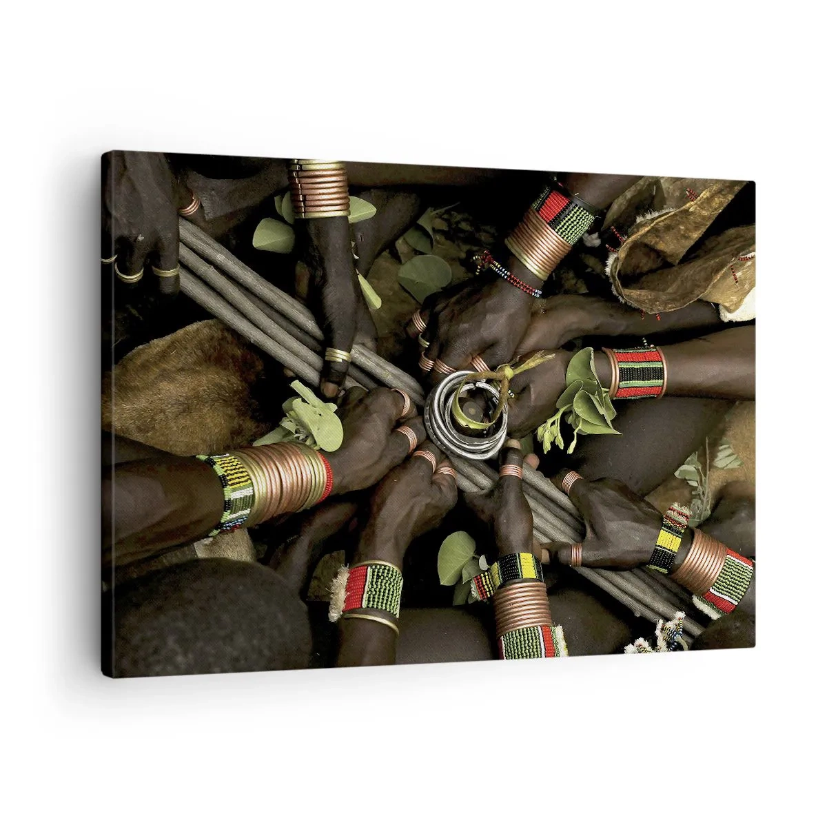 Cuadro sobre lienzo - Impresión de Imagen - Pulseras de mano tradicionales en un grupo de manos. - 70x50cm - Estamos juntos - Decoración de pared moderna para salón y dormitorio ARTTOR