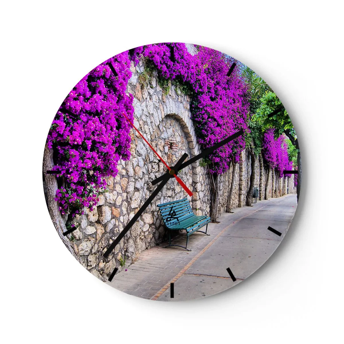 Reloj de pared - Reloj de vidrio - Una calle con un muro de piedra y flores moradas. - 30x30cm - Punto de reunión - Decoración de pared moderna para salón, cocina y dormitorio ARTTOR
