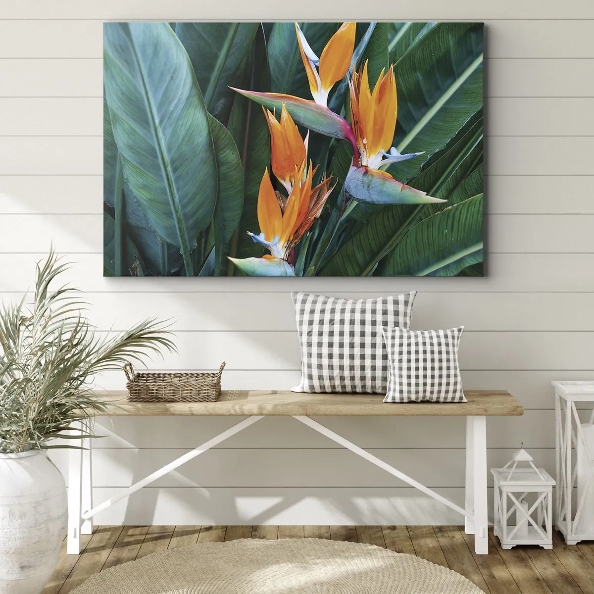 Cuadro sobre lienzo - Impresión de Imagen - Flores exóticas de strelitzia rodeadas de hojas verdes. - 100x70cm - ¿Es una flor o es un pájaro? - Decoración de pared moderna para salón y dormitorio ARTTOR