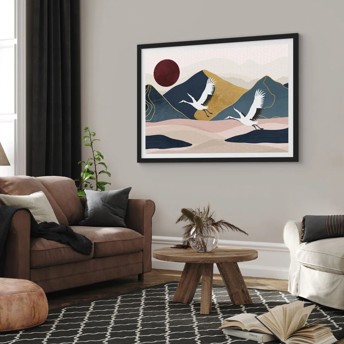 Póster en marco negro - Grúas en vuelo con el telón de fondo de montañas y un sol rojo. - 70x50cm - Y el día ha vuelto a pasar volando - Decoración de pared moderna para salón y dormitorio ARTTOR