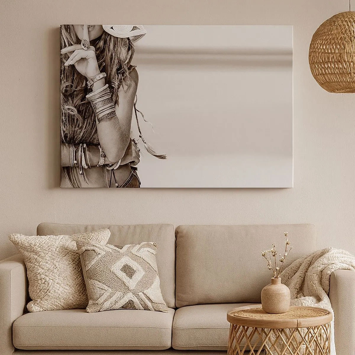 Cuadro sobre lienzo - Impresión de Imagen - Retrato de una mujer boho con joyas. - 70x50cm - Libertad natural - Decoración de pared moderna para salón y dormitorio ARTTOR