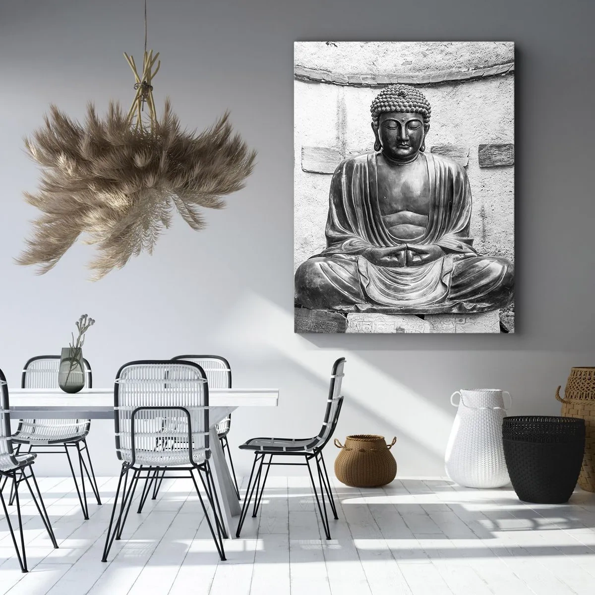 Cuadro sobre lienzo - Impresión de Imagen - Estatua de Buda en blanco y negro en pose meditativa. - 50x70cm - En la fuente de la paz - Decoración de pared moderna para salón y dormitorio ARTTOR
