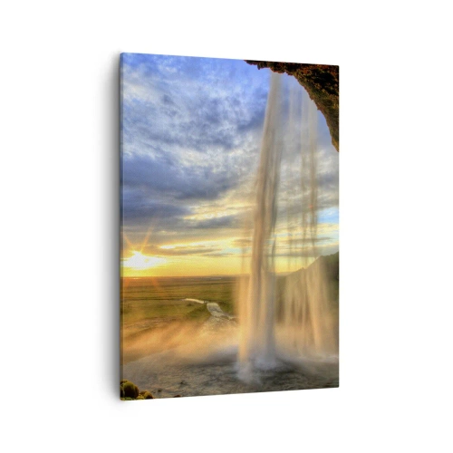 Cuadro sobre lienzo - Impresión de Imagen - Una cascada iluminada por la luz del sol con un paisaje como telón de fondo. - 50x70cm - El mundo tras el velo de las gotas - Decoración de pared moderna para salón y dormitorio ARTTOR
