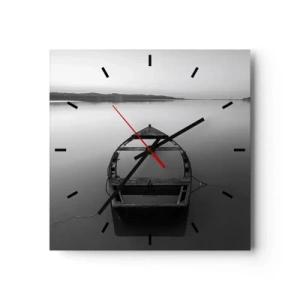 Reloj de pared - Reloj de vidrio - Un barco solitario en un lago tranquilo en tonos blanco y negro. - 30x30cm - Anhelo y melancolía - Decoración de pared moderna para salón y dormitorio ARTTOR