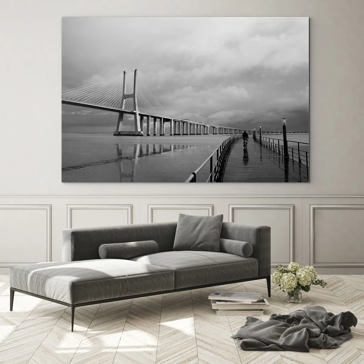 Cuadro sobre vidrio - Impresiones sobre Vidrio - Un puente en un paisaje monocromático con un ciclista. - 70x50cm - A cada uno lo suyo - Decoración de pared moderna para salón y dormitorio ARTTOR
