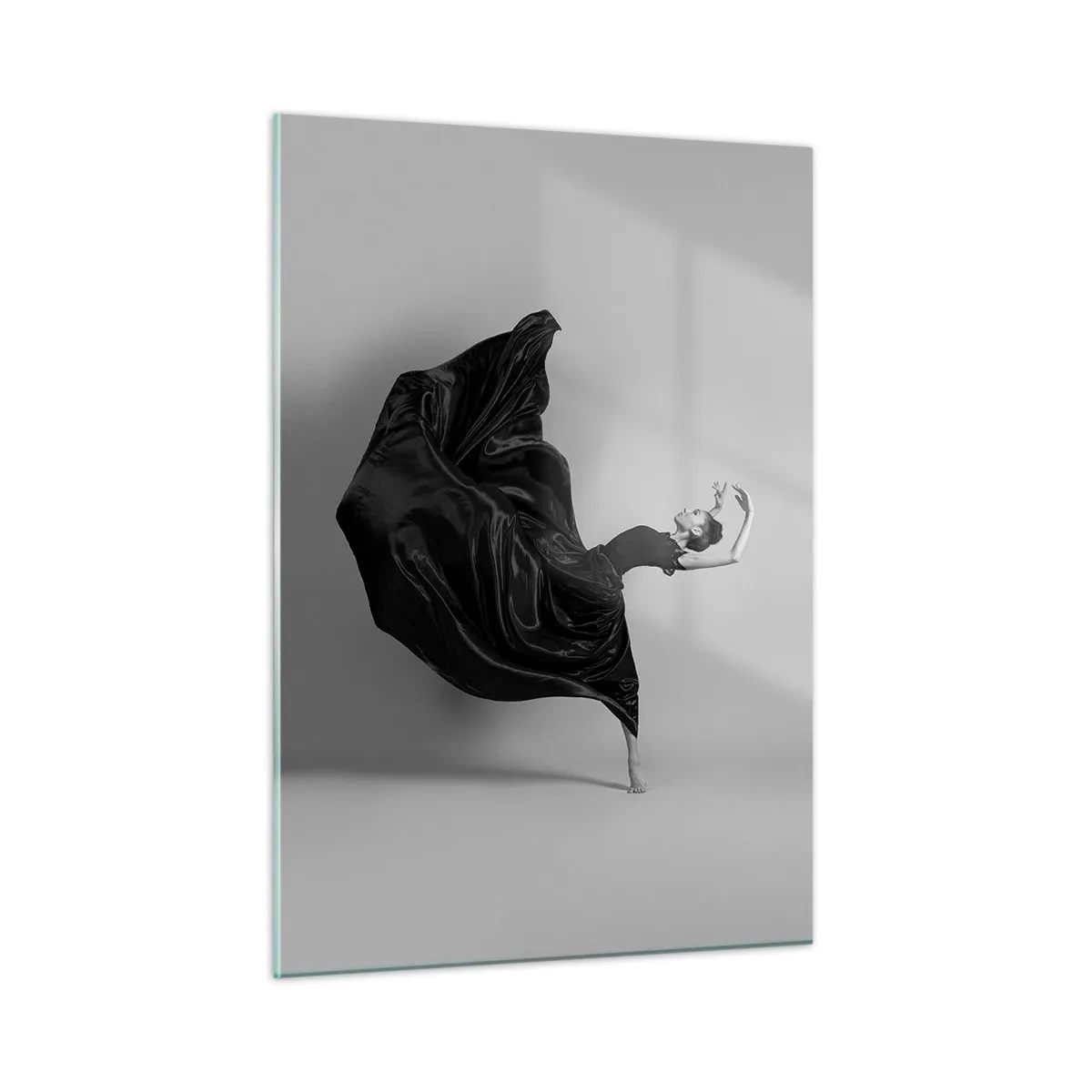 Cuadro sobre vidrio - Impresiones sobre Vidrio - Una bailarina con un vestido negro flotando dinámicamente en el aire. - 50x70cm - La música da alas - Decoración de pared moderna para salón y dormitorio ARTTOR