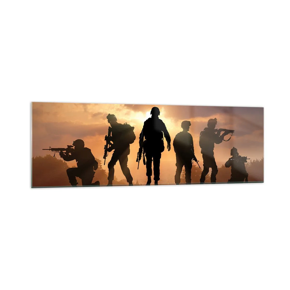Cuadro sobre vidrio - Impresiones sobre Vidrio - Soldados con el sol poniente como telón de fondo en un entorno dinámico. - 160x50cm - Hermanos de armas - Decoración de pared moderna para salón y dormitorio ARTTOR