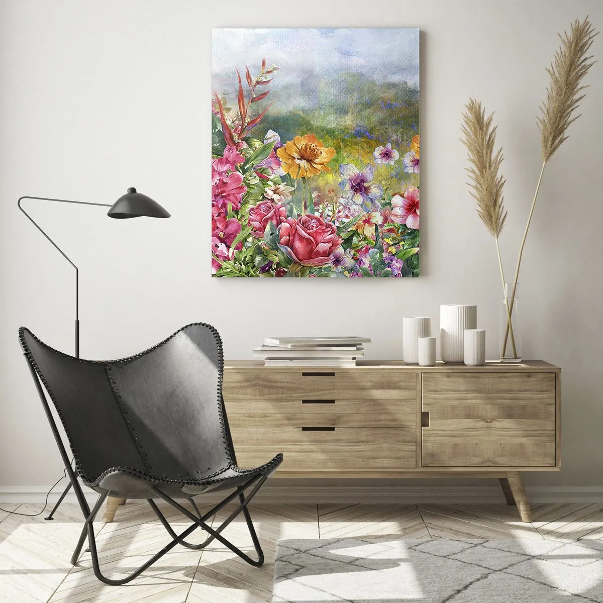 Cuadro sobre vidrio - Impresiones sobre Vidrio - Una colorida composición de flores sobre un fondo de paisaje de color pastel. - 80x120cm - Un jardín enloquecido - Decoración de pared moderna para salón y dormitorio ARTTOR
