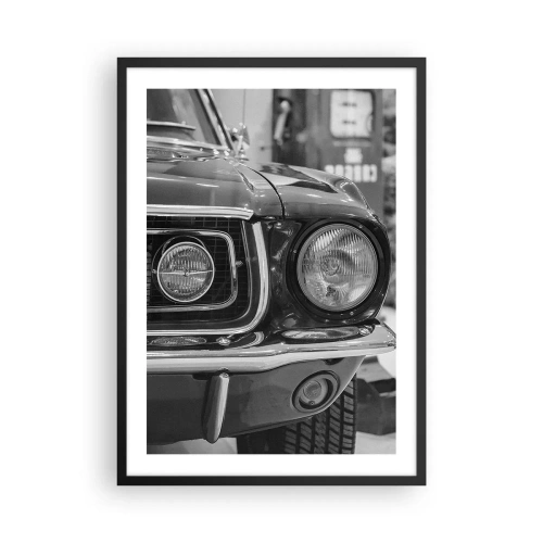 Póster en marco negro - Primer plano en blanco y negro del frontal de un coche clásico. - 50x70cm - Paseo rudo - Decoración de pared moderna para salón y dormitorio ARTTOR