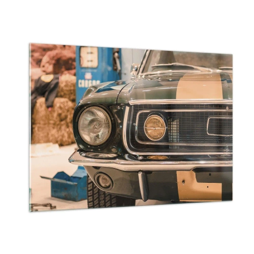 Cuadro sobre vidrio - Impresiones sobre Vidrio - Vista de cerca de un coche clásico, Mustang, en un taller. - 100x70cm - Encuentro con una leyenda - Decoración de pared moderna para salón y dormitorio ARTTOR