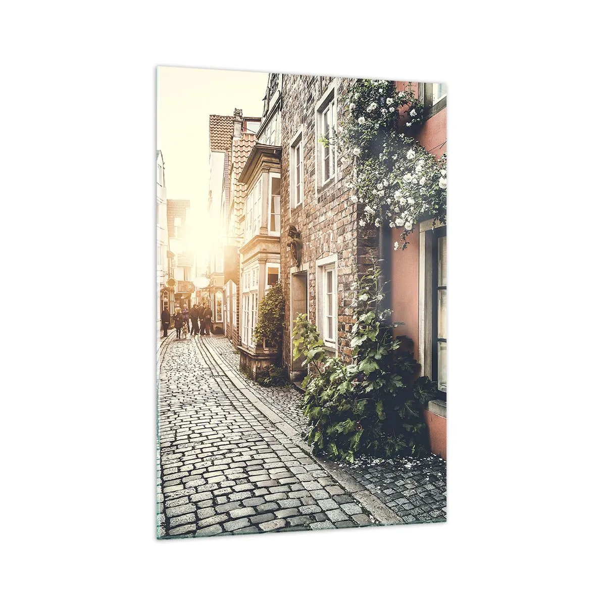 Cuadro sobre vidrio - Impresiones sobre Vidrio - Una encantadora calle con pavimento de piedra y flores. - 70x100cm - El callejón de las rosas - Decoración de pared moderna para salón y dormitorio ARTTOR