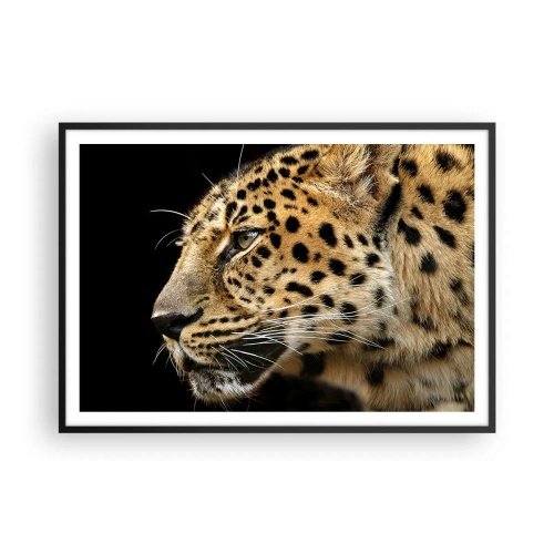 Póster en marco negro - Primer plano de la cabeza de un leopardo sobre un fondo negro - 100x70cm - Tranquilo, concentrado, preparado - Decoración de pared moderna para salón y dormitorio ARTTOR