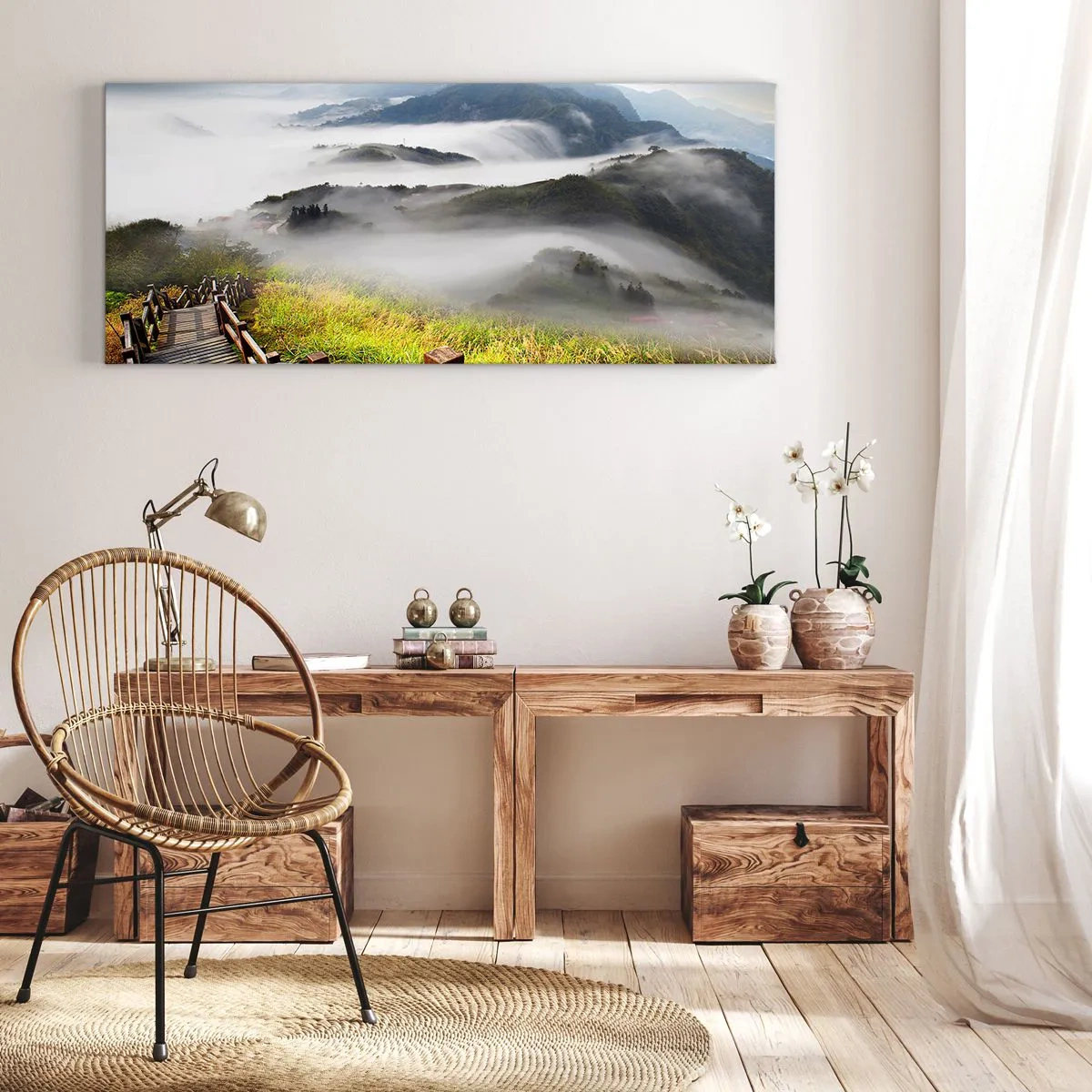 Cuadro sobre lienzo - Impresión de Imagen - Un sendero de madera entre las montañas brumosas por la mañana. - 140x50cm - Tejido de resplandor y niebla - Decoración de pared moderna para salón y dormitorio ARTTOR