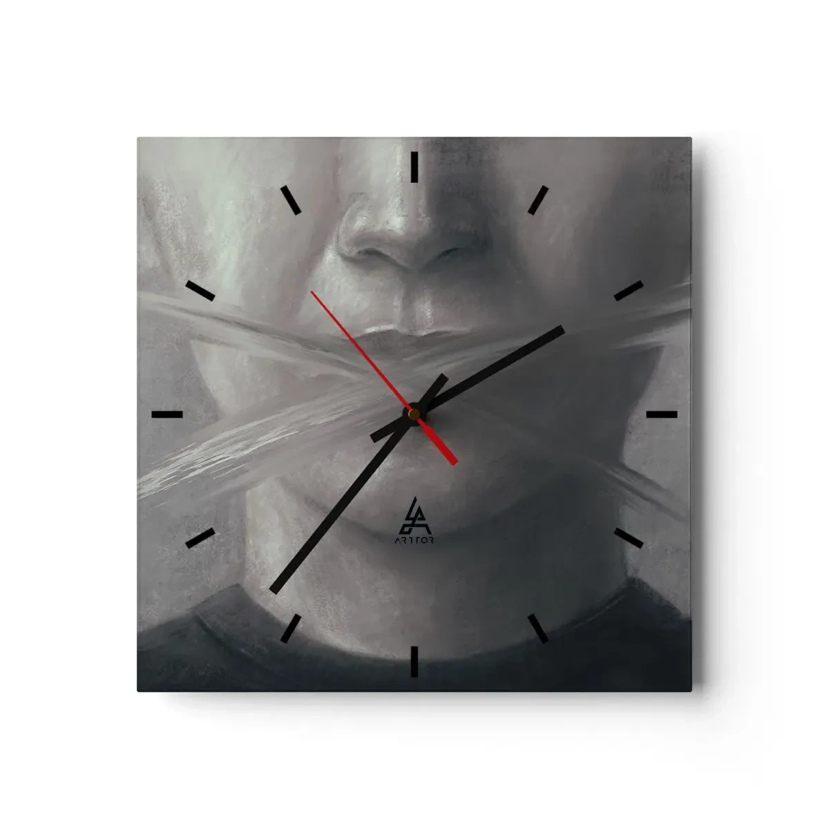 Reloj de pared - Reloj de vidrio - Un retrato simbólico con labios difuminados en tonos grises. - 30x30cm - Ni una palabra - Decoración de pared moderna para salón y dormitorio ARTTOR