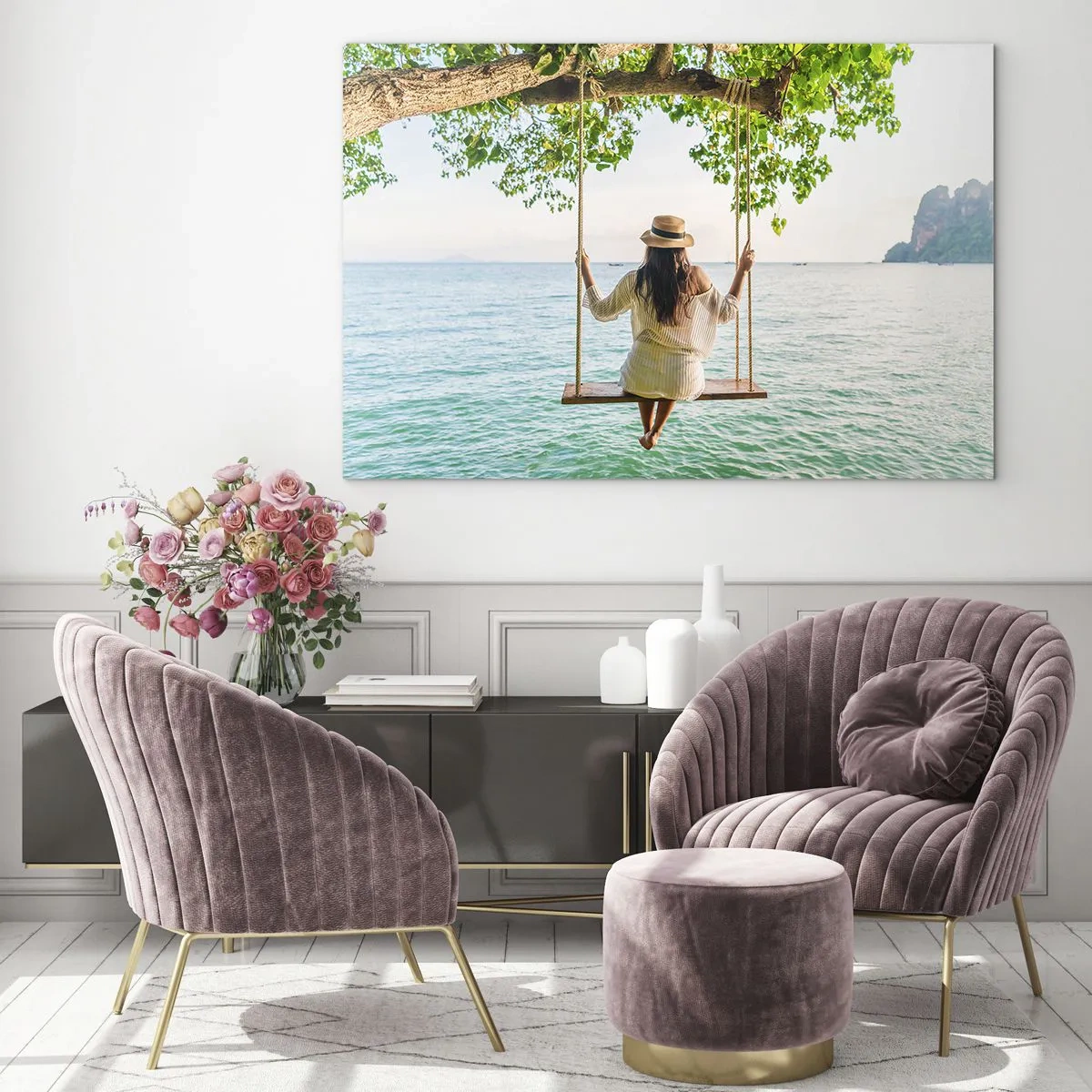 Cuadro sobre vidrio - Impresiones sobre Vidrio - Mujer en un columpio junto al mar en un entorno tropical - 120x80cm - La vida es bella - Decoración de pared moderna para salón y dormitorio ARTTOR