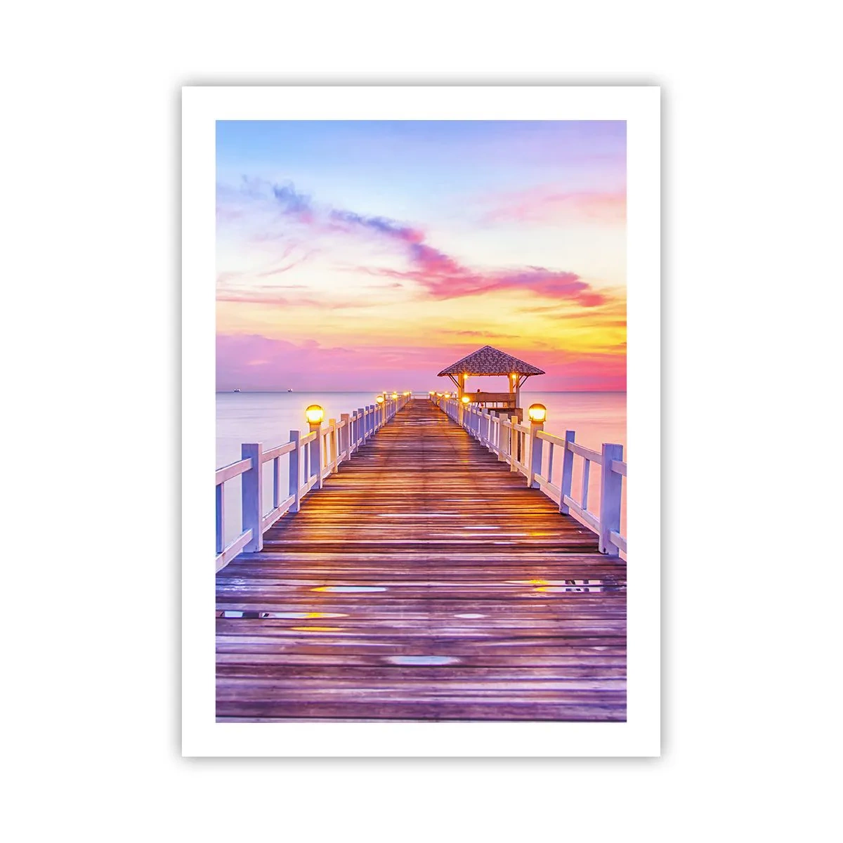Póster - Un muelle con un mirador iluminado por el sol poniente. - 50x70cm - El silencio lila-dorado de la tarde - Decoración de pared moderna para salón y dormitorio ARTTOR