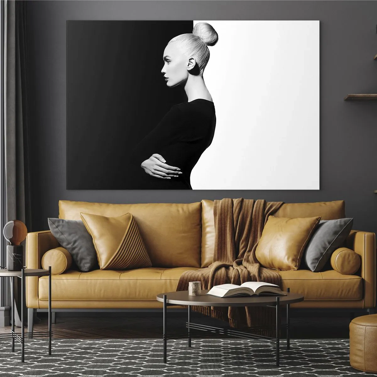 Cuadro sobre vidrio - Impresiones sobre Vidrio - Retrato en blanco y negro de una mujer con un elegante moño. - 70x50cm - Simplemente femenina - Decoración de pared moderna para salón y dormitorio ARTTOR