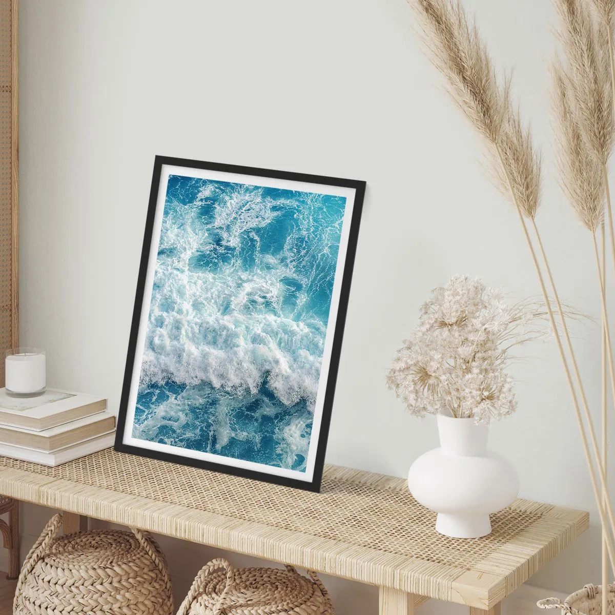 Póster en marco negro - Olas marinas dinámicas en tonos azules - 50x70cm - Alegre y con mucho brío - Decoración de pared moderna para salón y dormitorio ARTTOR