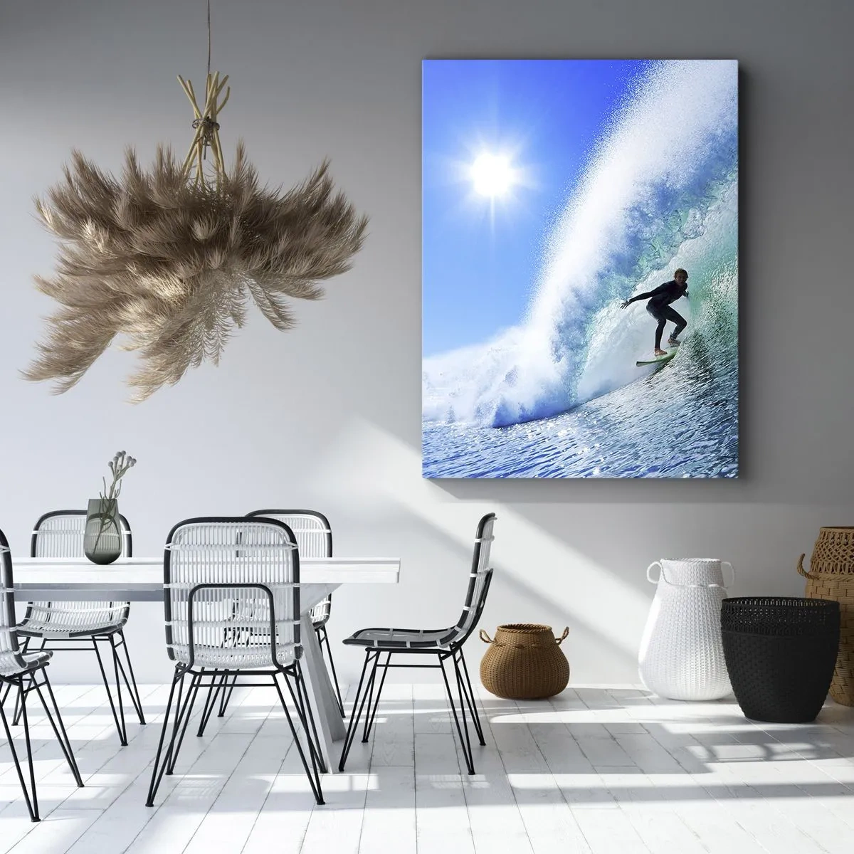 Cuadro sobre lienzo - Impresión de Imagen - Un surfista en una tabla se desliza dentro de una poderosa ola bajo un cielo azul. - 50x70cm - A través de la gran ola - Decoración de pared moderna para salón y dormitorio ARTTOR