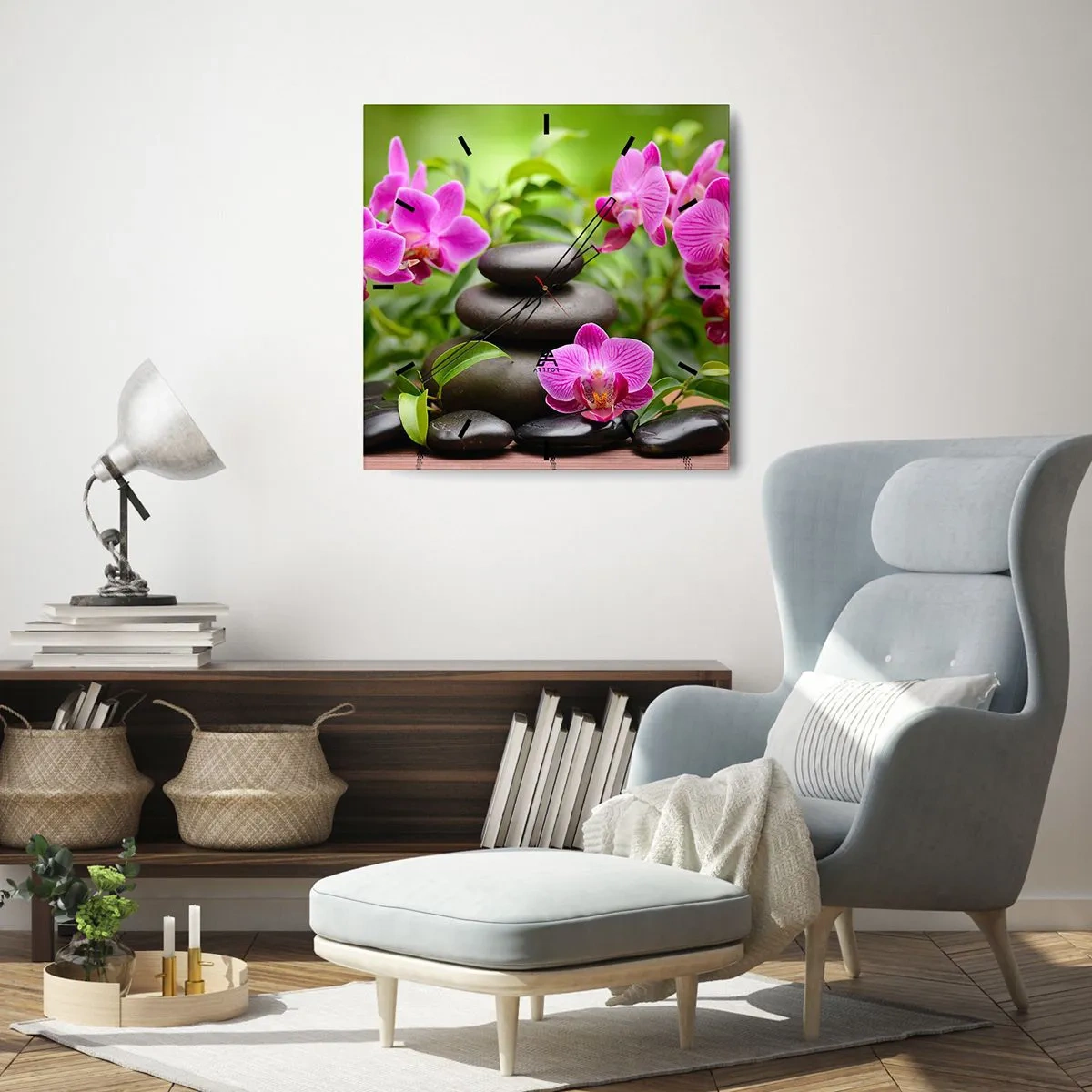 Reloj de pared - Reloj de vidrio - Orquídeas rosas con piedras sobre un fondo verde. - 30x30cm - Una pirámide de paz - Decoración de pared moderna para salón y dormitorio ARTTOR
