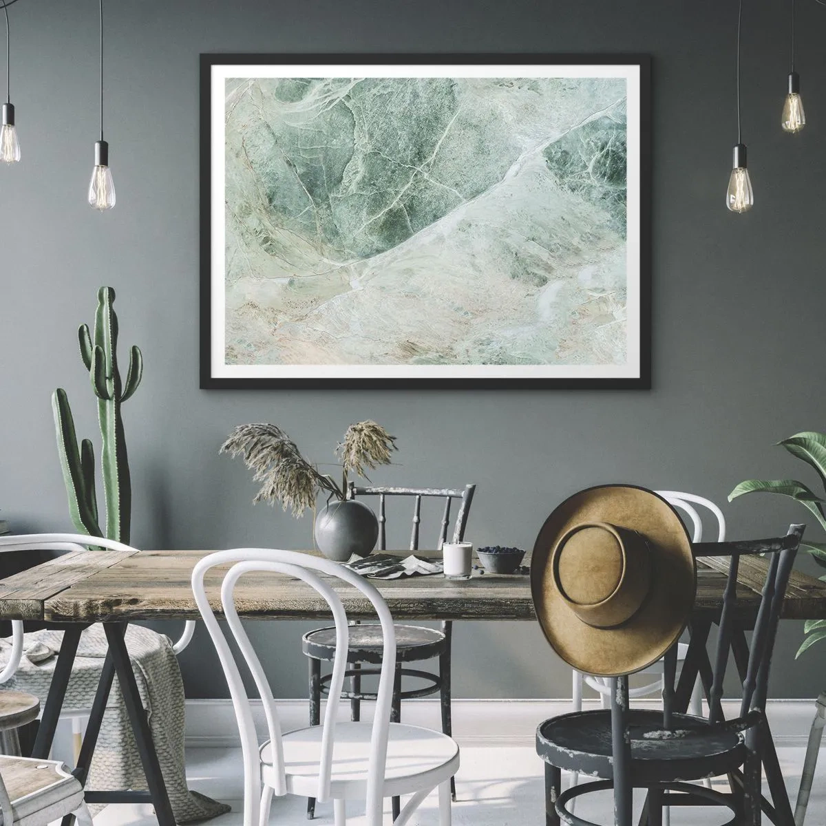 Póster en marco negro - Mármol verde con delicadas vetas blancas. - 70x50cm - El noble frescor de la piedra - Decoración de pared moderna para salón y dormitorio ARTTOR
