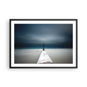 Póster en marco negro - Un faro al final de un muelle de hormigón en un paisaje desolado - 70x50cm - Encuentro con la inmensidad - Decoración de pared moderna para salón y dormitorio ARTTOR