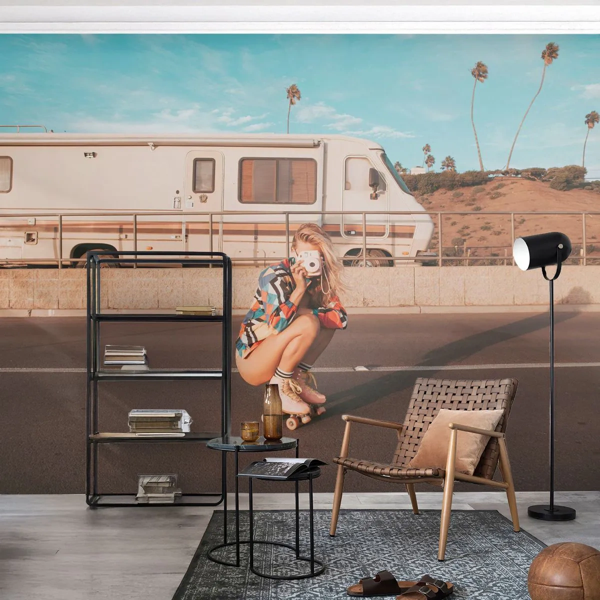 Fotomural Premium Sand - ¡Sonrían, por favor! - Paisaje, Camper, Mujer - 250x175 cm
