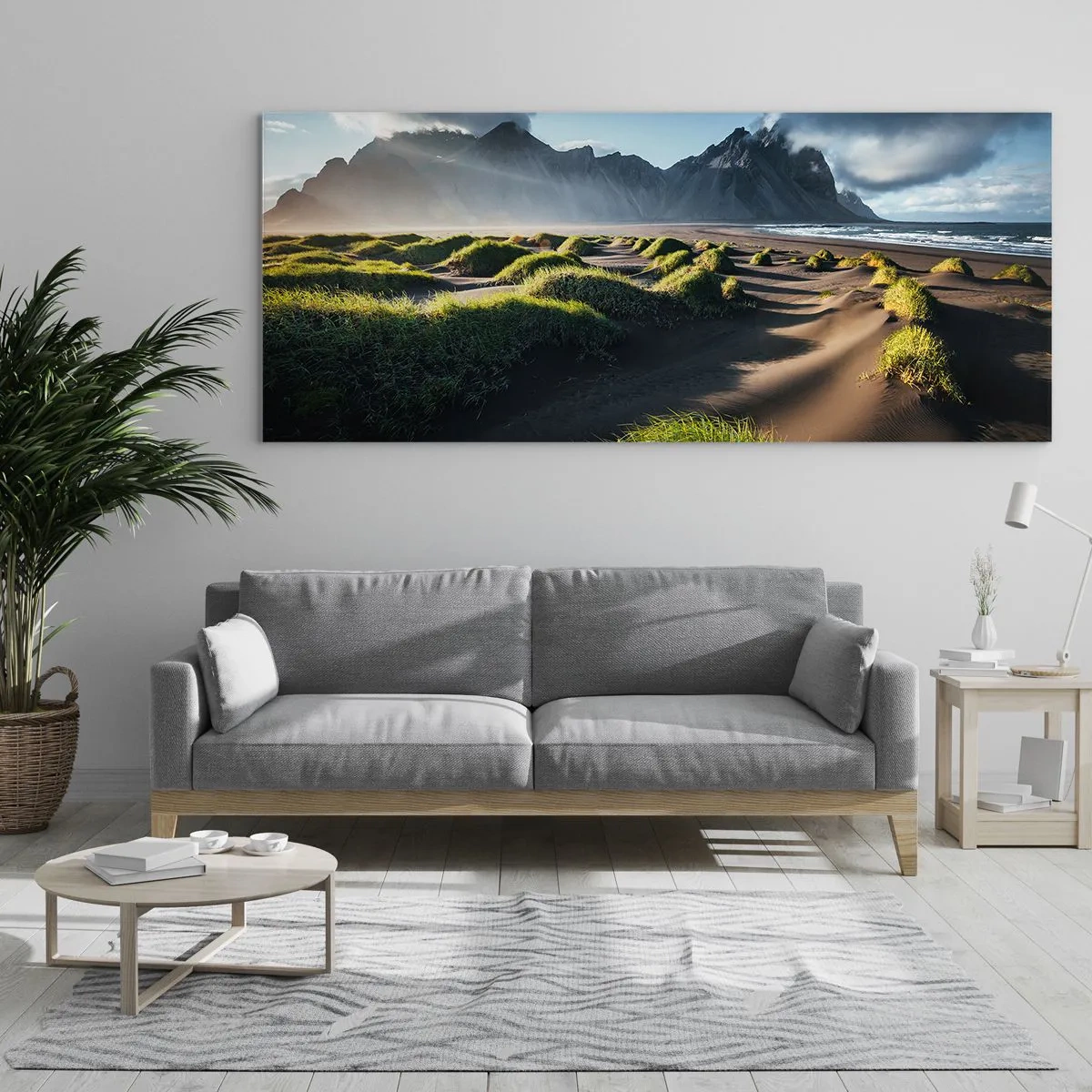 Cuadro sobre vidrio - Impresiones sobre Vidrio - Dunas verdes con fondo de montañas bajo un cielo azul - 120x50cm - Armonía de los elementos - Decoración de pared moderna para salón y dormitorio ARTTOR